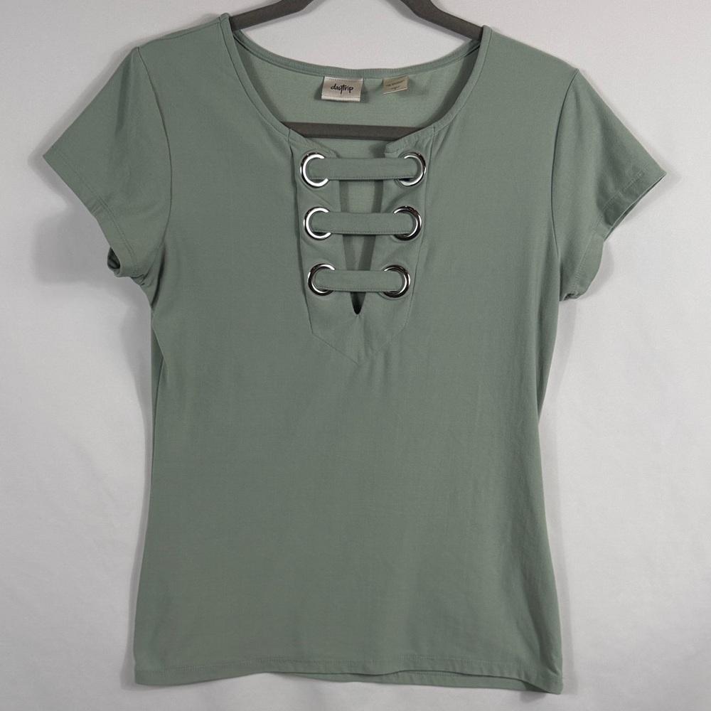 Daytrip Sage Tee with Silver Accents. Womens size S.‎